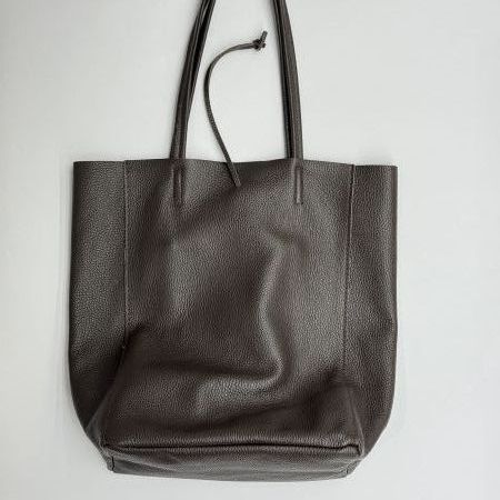 Woman leather braided handbag